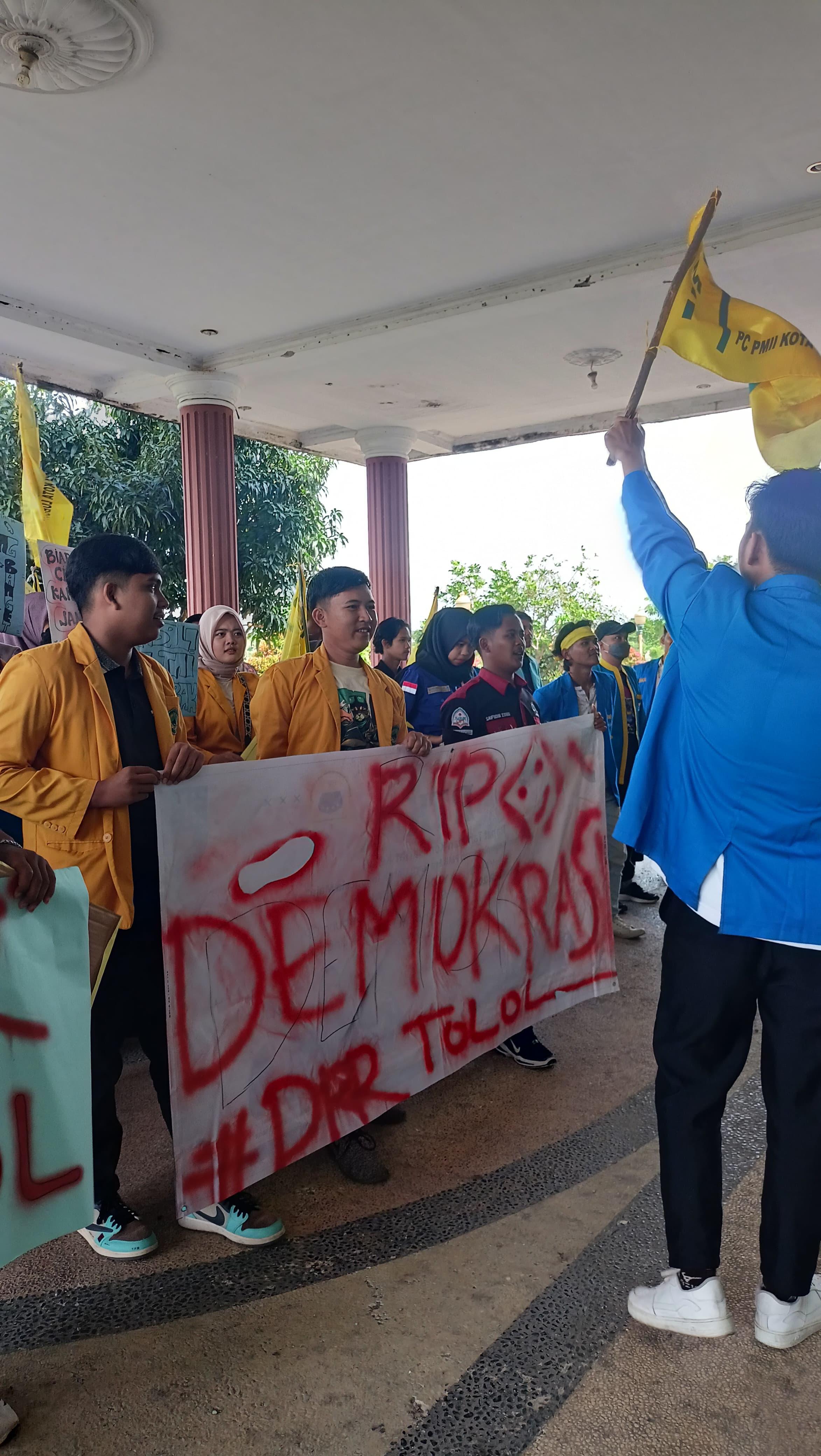 PMII Lubuk Linggau Gelar Aksi Unjuk Rasa Tuntut Cabut UU TNI dan Segera Sahkan RUU Perampasasan Aset